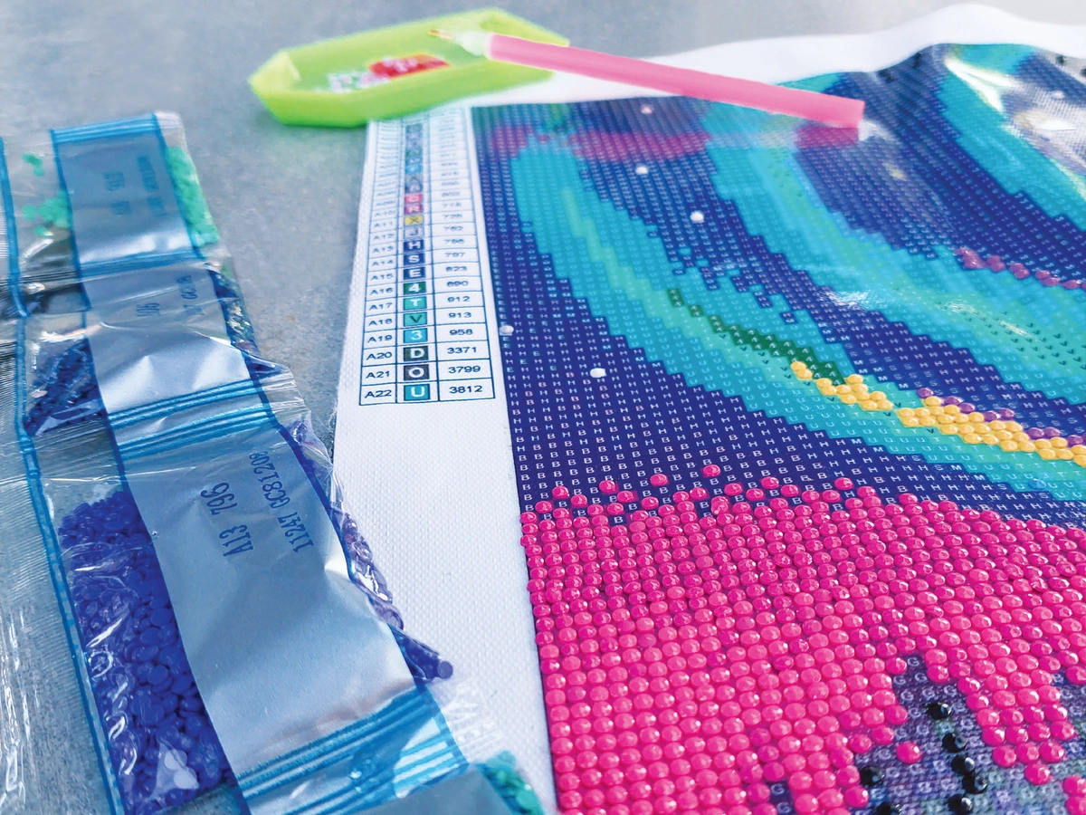 learning diamond painting